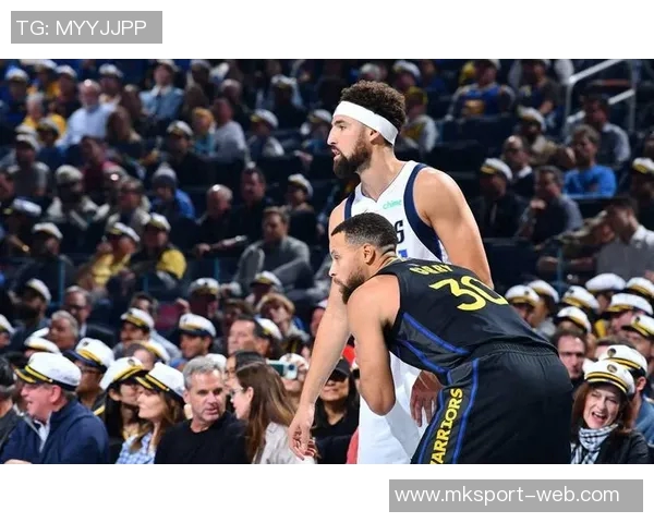 库里分享投篮心得推荐克莱技巧称自己出手虽不标准但有效