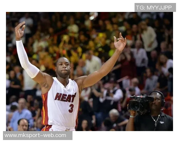 韦德为大通银行拍摄广告宣传照展现超凡魅力引发热议