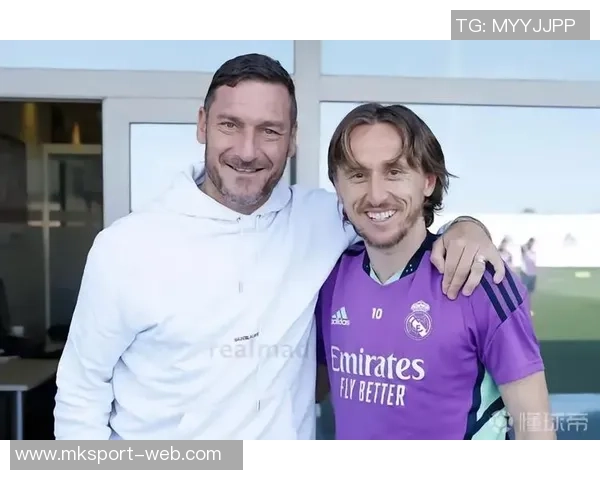 名宿称帕斯兼具巴乔风范与托蒂气质适合在伯纳乌展现才华