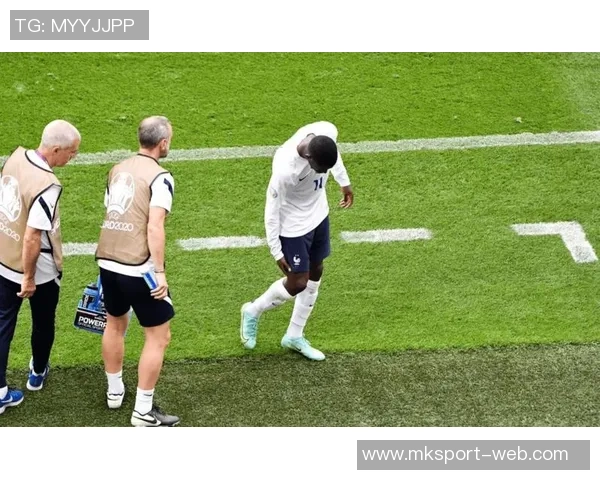 法媒报道登贝莱有望出战拜仁但或以替补身份登场