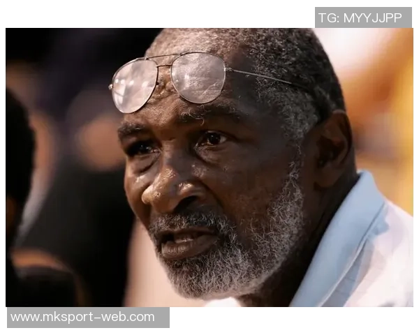 科尔盛赞56号秀威尔理查德学习能力强前途无限潜力巨大